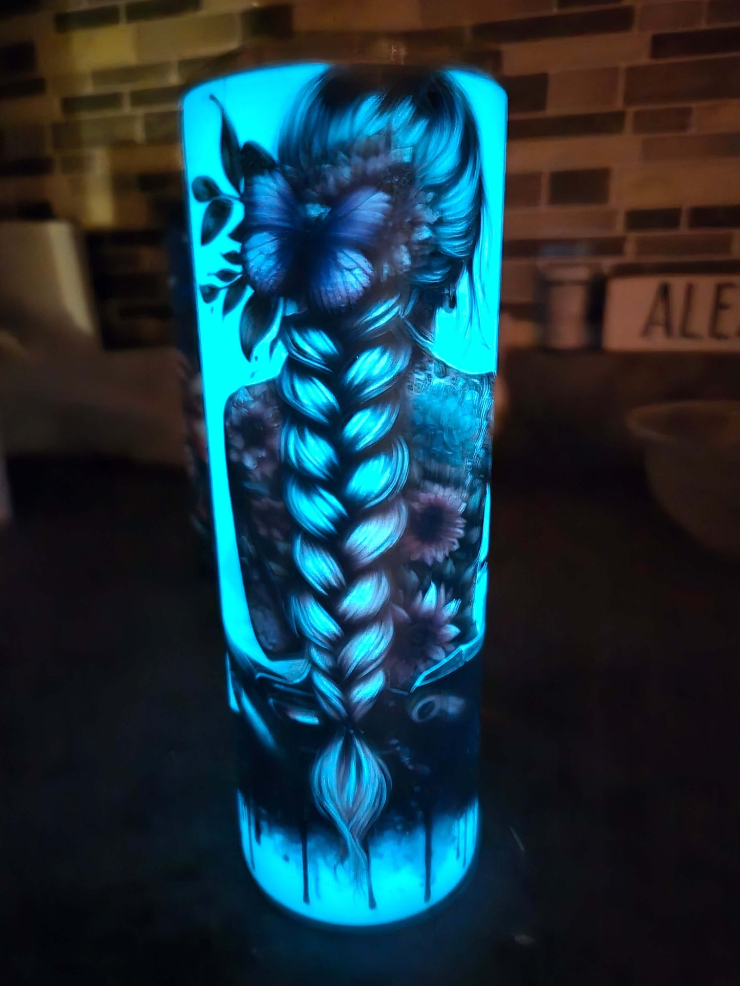 Illuminate Your Hydration: The Benefits of Glow in the Dark 20oz Tumbler Cups